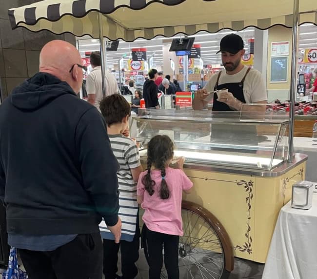Carretto kids queuing up for gelato