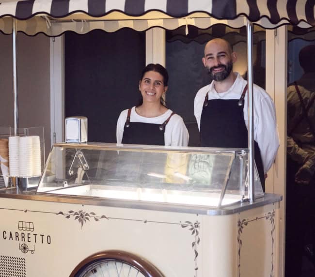carretto-gelato-cart-servers-wedding