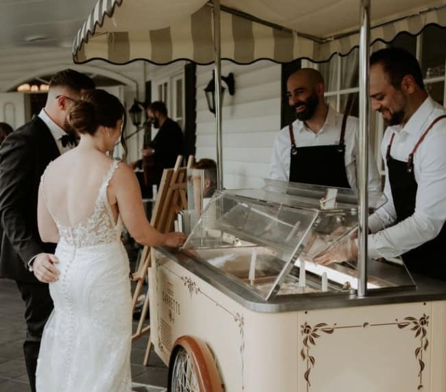 wedding-bride-and-groom-gelato
